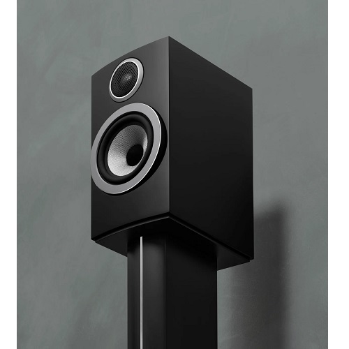   Bowers & Wilkins 707 S3 Gloss Black:  3