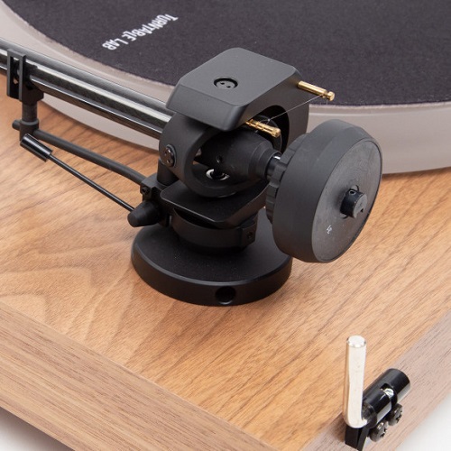   Pro-Ject X2 2M-Silver Walnut:  4