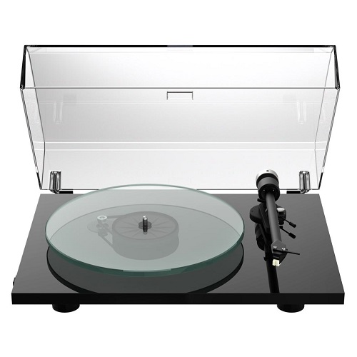   Pro-Ject T2 High Gloss Black Rainier:  2