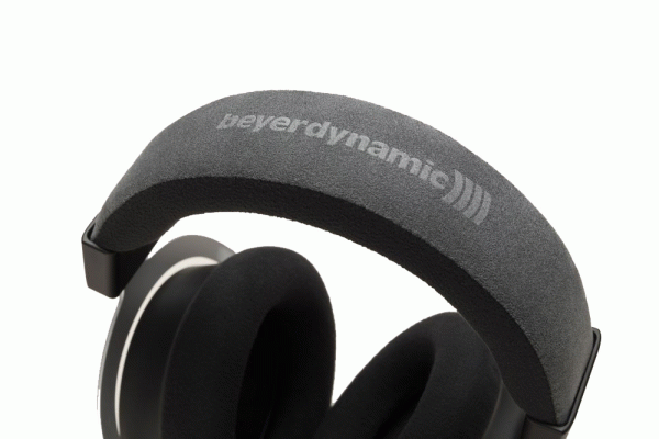  Beyerdynamic Amiron Home:  2