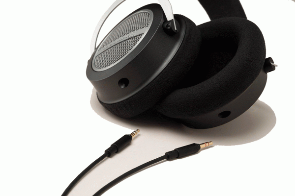  Beyerdynamic Amiron Home:  3